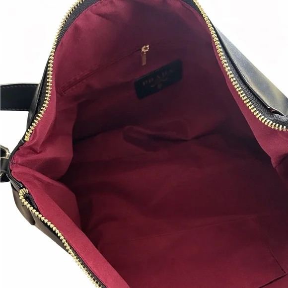 Black Leather Shoulder Bag - Picture 9 of 14